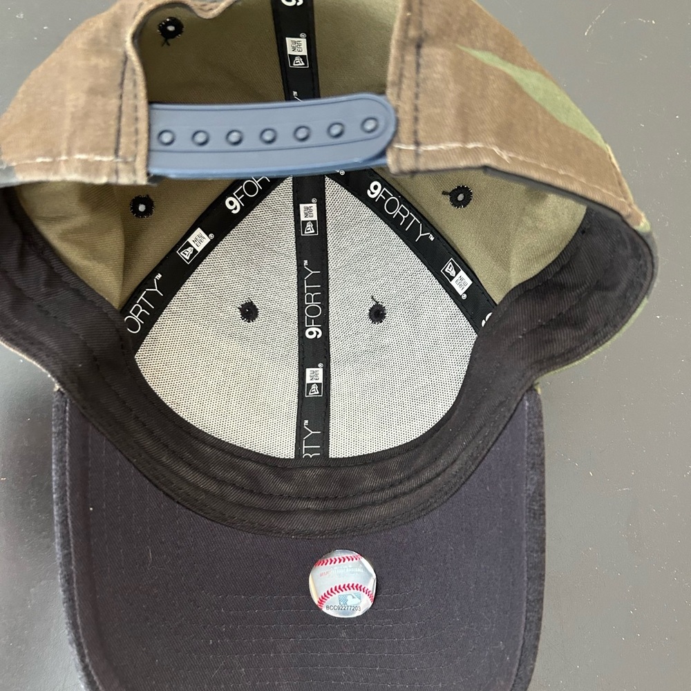 Boston Red Sox & New York Yankees Rivalry Continues Playoff Hat New Era Snapback - Picture 6 of 10